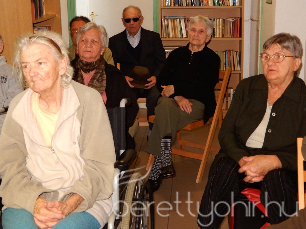 A szépkorúakat köszöntötték 15